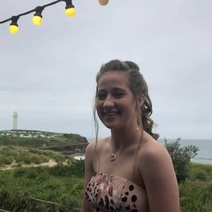 Meet your Posher, Eva